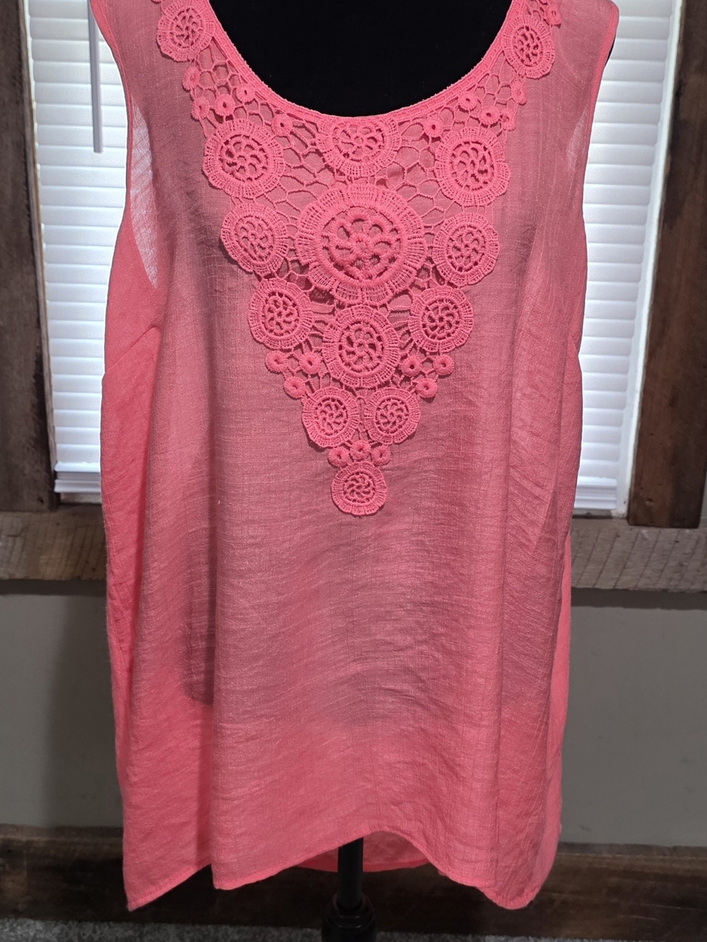 Sleeveless Crochet-Detail Camisole in Coral Pink